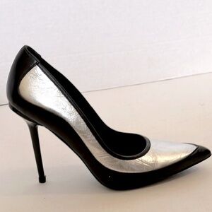 L.A.M.B. WOMEN'S CLASSIC SILVER & BLACK BETHEL LEATHER PUMPS US WOMEN'S SIZE 7.5